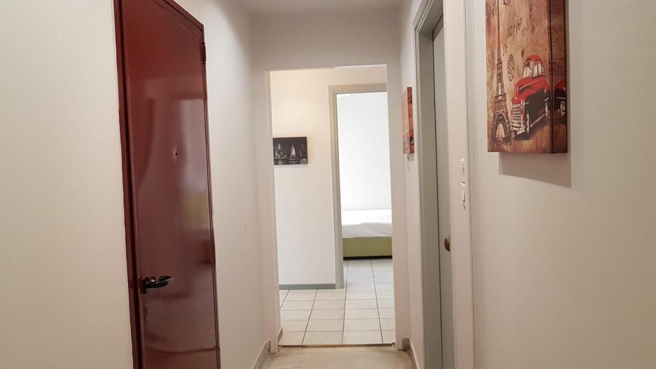 Palette Apartment Carmine - Athens Center, 6 Bd, 3 Bath エクステリア 写真